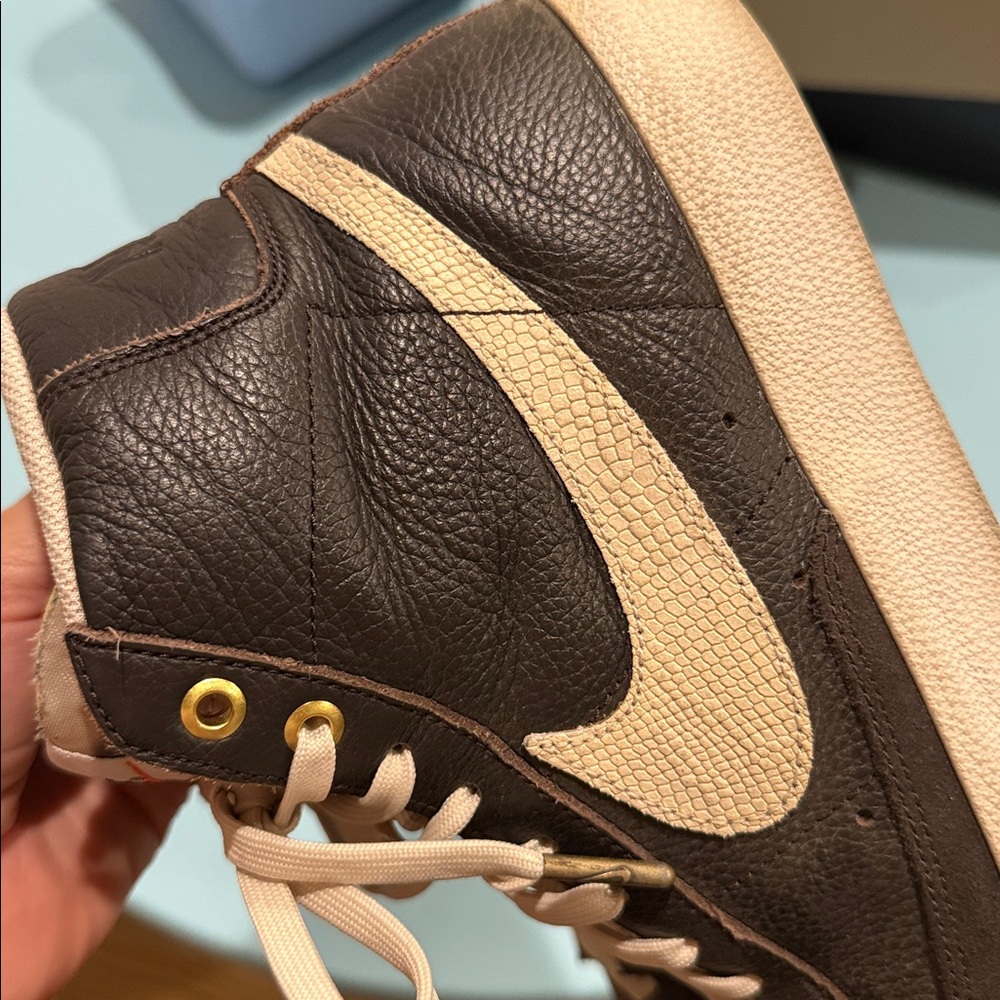 Nike High-Top - Picture 4 of 8